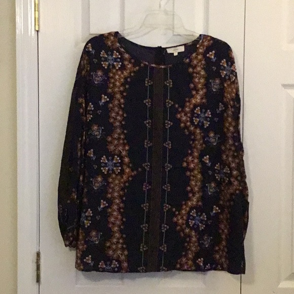 Entro size L design on Navy blue. Sleeve goes below elbow, cuff angle. - Picture 1 of 7